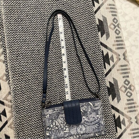 Sakroots Olympic Navy Floral Crossbody Phone Holder Wallet - Picture 11 of 11
